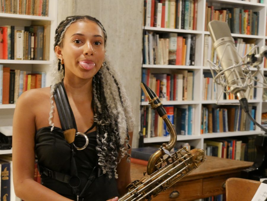 Nandi with a saxophone